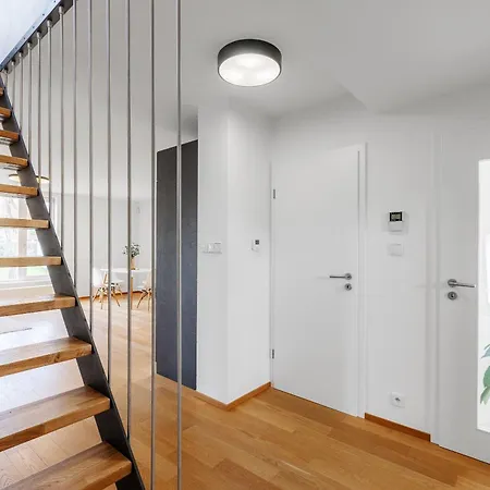 Luxury&Spacious 140M2 Two Floor Rooftop Apartment Prague Exterior photo