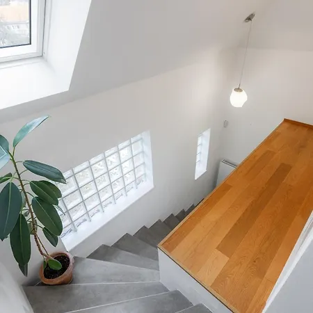 Luxury&Spacious 140M2 Two Floor Rooftop Apartment Prague Exterior photo